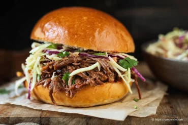 Recette burger pulled beef sans fromage : comment le réussir facilement
