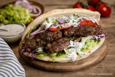 Recette kebab kefta maison : savoureux et sans fromage