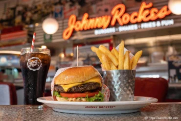 Johnny Rockets : diner américain et burgers en France